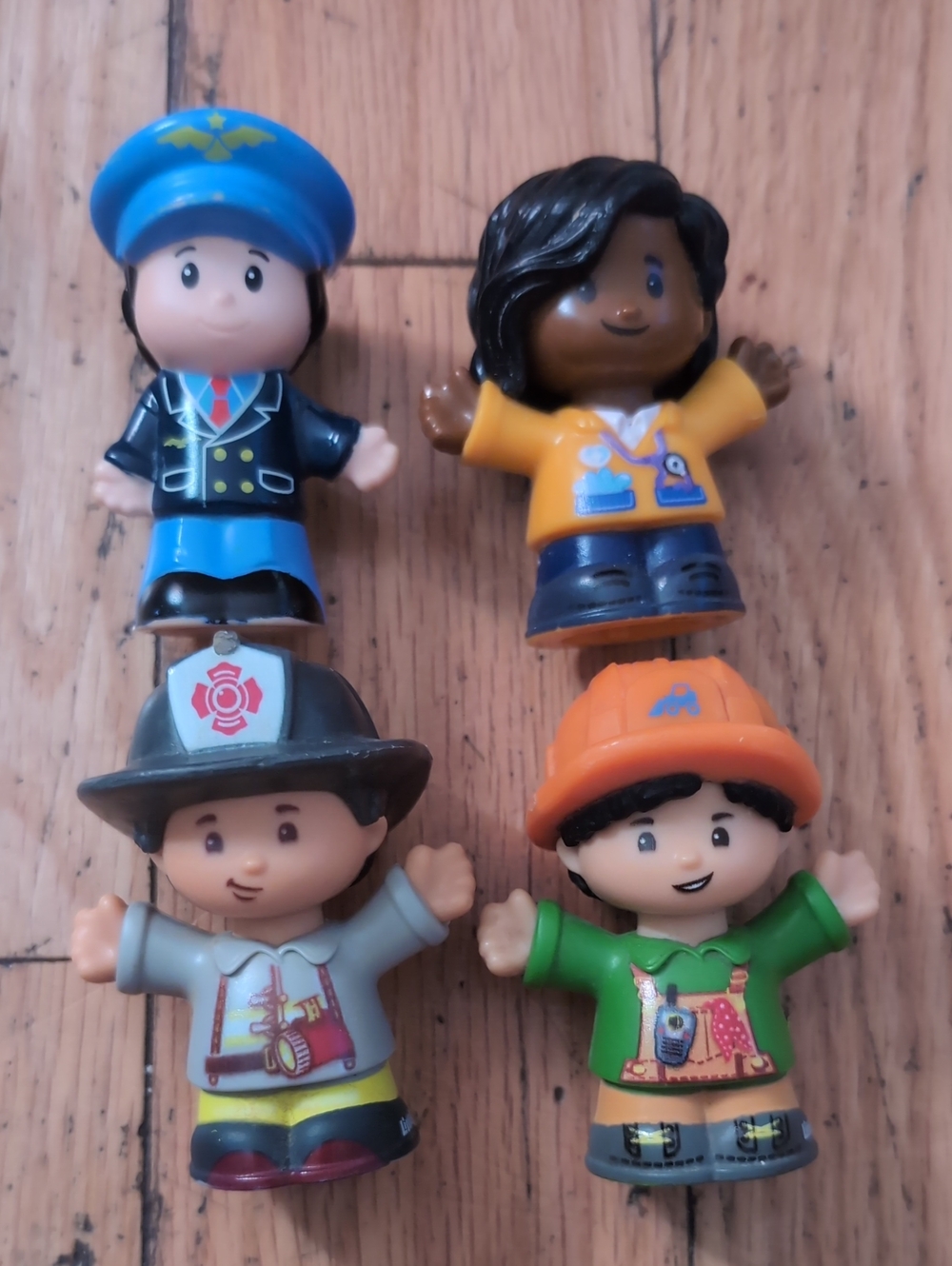 Lot Of 4 Fisher Price Little People 2016 - 2020 *BIN